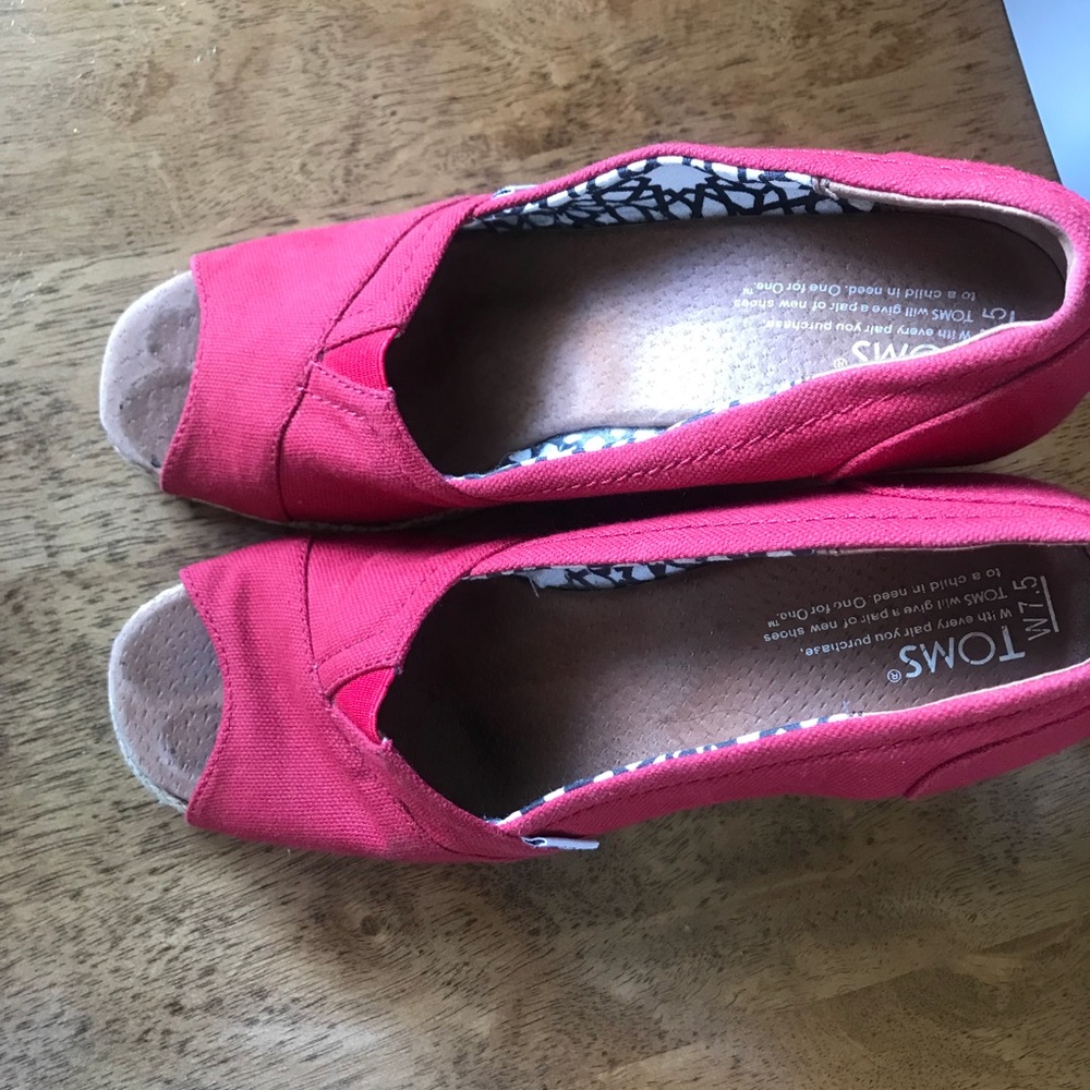 Red Toms wedges... near perfect condition!